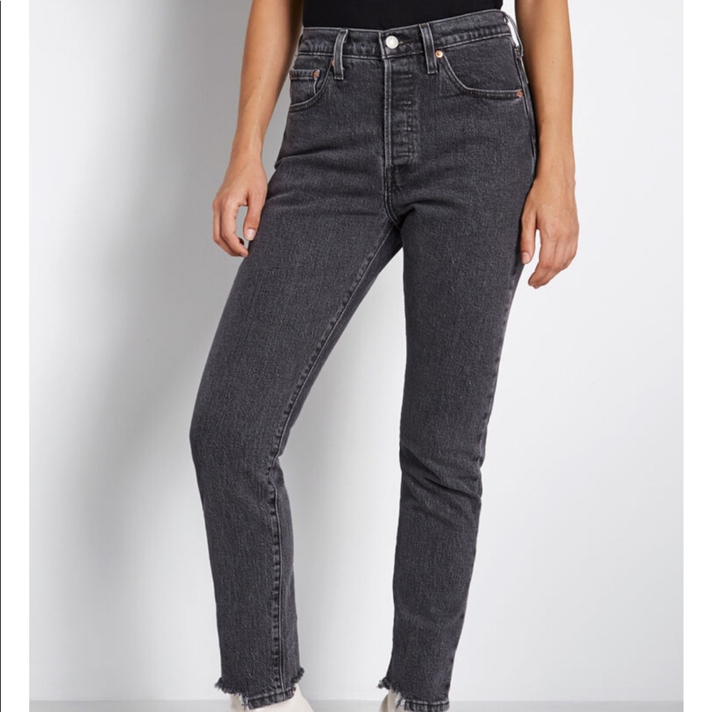 Leviโs 501 high rise skinny jean in faded black - Picture 4 of 16